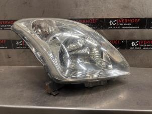 Gebruikte Rechter Koplamp Suzuki Swift (ZA/ZC/ZD1/2/3/9) 1.6 Sport VVT 16V Prijs € 50,00 Margeregeling aangeboden door Verhoef Cars & Parts