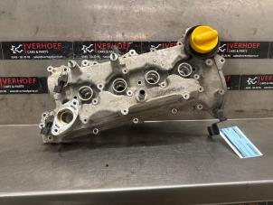 Gebruikte Kleppendeksel Renault Kadjar (RFEH) 1.2 Energy TCE 130 Prijs op aanvraag aangeboden door Verhoef Cars & Parts