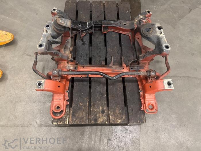 Gebruikte Subframe Suzuki Grand Vitara II (JT) 2.0 16V Prijs op aanvraag aangeboden door Verhoef Cars & Parts