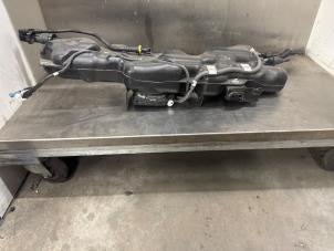 Gebruikte Tank adblue Toyota Hilux V/VI 2.4 D4D-F 16V 4x4 Prijs op aanvraag aangeboden door Verhoef Cars & Parts