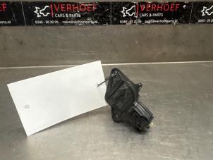 Gebruikte Luchthoeveelheidsmeter Toyota Hilux V/VI 2.4 D4D-F 16V 4x4 Prijs € 30,25 Inclusief btw aangeboden door Verhoef Cars & Parts