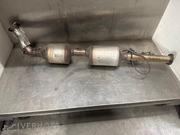 Gebruikte Roetfilter Toyota Hilux V/VI 2.4 D4D-F 16V 4x4 Prijs op aanvraag aangeboden door Verhoef Cars & Parts
