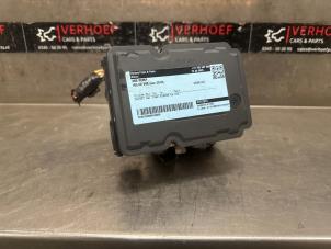 Gebruikte ABS Pomp Volvo V40 (MV) 1.6 D2 Prijs € 75,00 Margeregeling aangeboden door Verhoef Cars & Parts