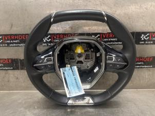 Gebruikte Stuurwiel Peugeot 208 II (UB/UH/UP) 1.2 Vti 12V PureTech 100 Prijs € 150,00 Margeregeling aangeboden door Verhoef Cars & Parts