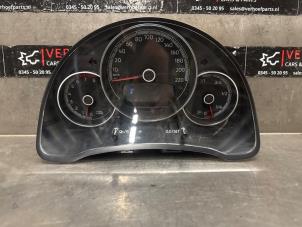 Gebruikte Instrumentenpaneel Volkswagen Up! (121) 1.0 12V 60 Prijs € 100,00 Margeregeling aangeboden door Verhoef Cars & Parts