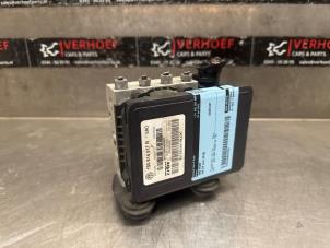 Gebruikte ABS Pomp Volkswagen Up! (121) 1.0 12V 60 Prijs € 65,00 Margeregeling aangeboden door Verhoef Cars & Parts