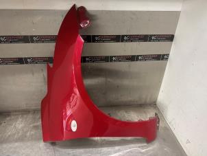 Gebruikte Spatbord rechts-voor Suzuki Swift (ZA/ZC/ZD) 1.2 16V Prijs € 150,00 Margeregeling aangeboden door Verhoef Cars & Parts