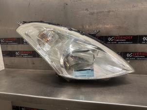 Gebruikte Rechter Koplamp Suzuki Swift (ZA/ZC/ZD) 1.2 16V Prijs € 175,00 Margeregeling aangeboden door Verhoef Cars & Parts