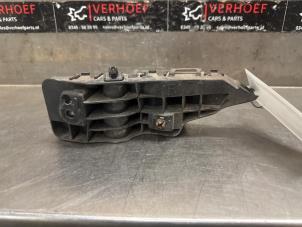 Gebruikte Bumpersteun rechts-voor Suzuki Swift (ZA/ZC/ZD) 1.2 16V Prijs € 15,00 Margeregeling aangeboden door Verhoef Cars & Parts