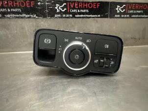 Gebruikte Licht Schakelaar Mercedes Vito (447.6) 2.0 114 CDI 16V Prijs € 90,75 Inclusief btw aangeboden door Verhoef Cars & Parts