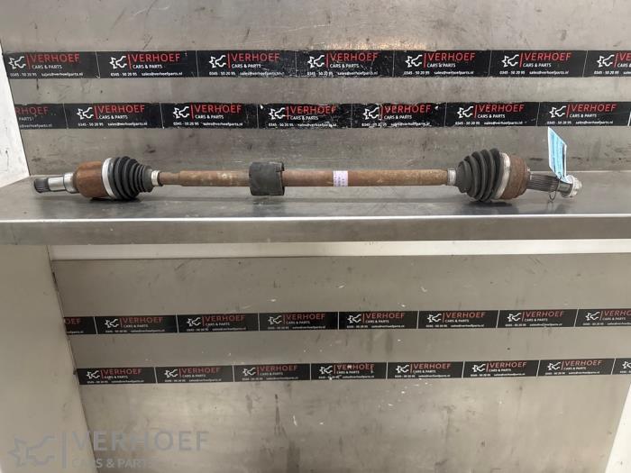 Gebruikte Aandrijfas rechts-voor Ford Ka+ 1.2 Prijs € 100,00 Margeregeling aangeboden door Verhoef Cars & Parts