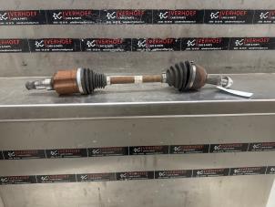 Gebruikte Aandrijfas links-voor Ford Ka+ 1.2 Prijs € 75,00 Margeregeling aangeboden door Verhoef Cars & Parts