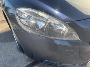 Gebruikte Koplamp rechts Volvo V40 (MV) 2.0 D2 16V Prijs € 350,00 Margeregeling aangeboden door Verhoef Cars & Parts