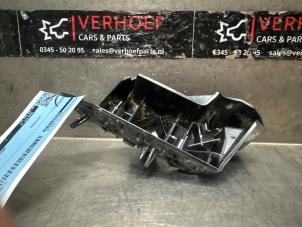 Gebruikte Bumpersteun links-voor Ford Focus 4 Wagon 1.5 EcoBoost 12V 150 Prijs € 30,00 Margeregeling aangeboden door Verhoef Cars & Parts