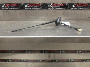 Gebruikte Antenne Mitsubishi Outlander (GF/GG) 2.0 16V PHEV 4x4 Prijs € 50,00 Margeregeling aangeboden door Verhoef Cars & Parts