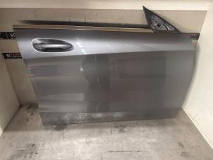 Gebruikte Portier 4Deurs rechts-voor Mercedes CLA (117.3) 1.6 CLA-180 16V Prijs € 450,00 Margeregeling aangeboden door Verhoef Cars & Parts