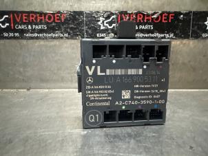 Gebruikte Deur module Mercedes CLA (117.3) 1.6 CLA-180 16V Prijs € 40,00 Margeregeling aangeboden door Verhoef Cars & Parts