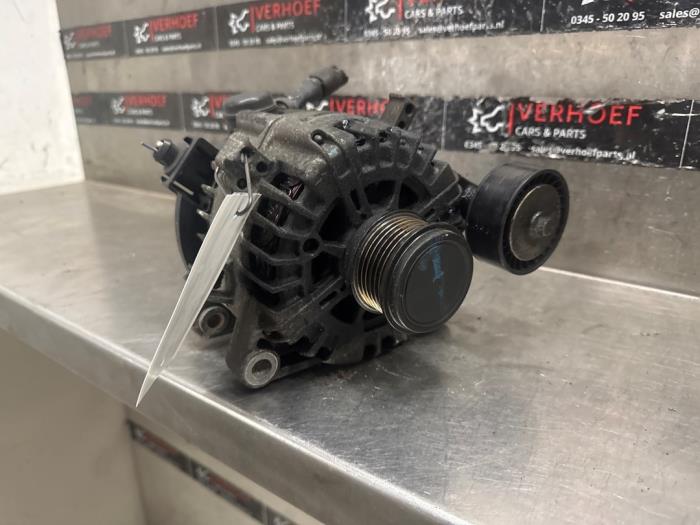 Dynamo van een Ford Transit 2.0 TDCi 16V Eco Blue 130 2021