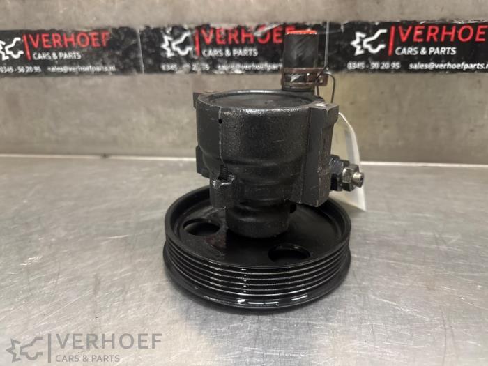 Gebruikte Pomp Servo Dacia Logan MCV I (KS) 1.6 Prijs € 50,00 Margeregeling aangeboden door Verhoef Cars & Parts
