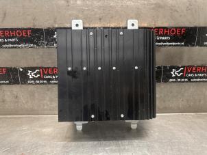 Gebruikte Radio versterker Mitsubishi Outlander (GF/GG) 2.0 16V PHEV 4x4 Prijs € 500,00 Margeregeling aangeboden door Verhoef Cars & Parts