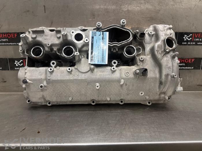 Gebruikte Kleppendeksel BMW M5 (F90) 4.4 xDrive V8 32V TwinPower Turbo Prijs € 200,00 Margeregeling aangeboden door Verhoef Cars & Parts