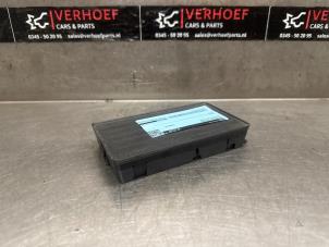 Gebruikte Draadloze oplader Audi RS 3 Sportback (8VA/8VF) 2.5 TFSI 20V Quattro Prijs € 75,00 Margeregeling aangeboden door Verhoef Cars & Parts