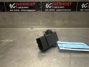 Gebruikte Stoelverwarmings module Volkswagen Up! (121) e-Up! Prijs € 20,00 Margeregeling aangeboden door Verhoef Cars & Parts