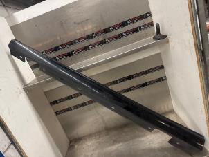 Gebruikte Zijskirt links Mercedes CLA (117.3) 1.6 CLA-180 16V Prijs € 75,00 Margeregeling aangeboden door Verhoef Cars & Parts