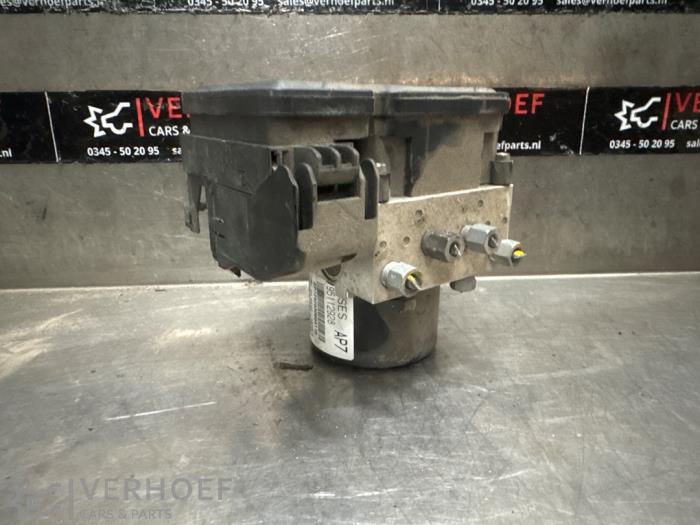 Gebruikte ABS Pomp Chevrolet Captiva (C140) 2.2 D 16V 4x4 Prijs op aanvraag aangeboden door Verhoef Cars & Parts