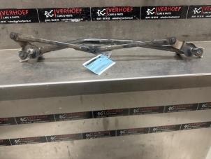 Gebruikte Ruitenwis Mechaniek Hyundai i30 Crosswagon (WWH) 1.4 CVVT 16V Prijs € 40,00 Margeregeling aangeboden door Verhoef Cars & Parts