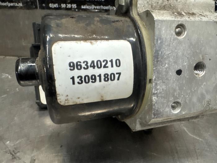 ABS Pomp van een Daewoo Matiz 0.8 S,SE 2004