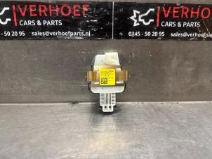 Gebruikte Regensensor Mercedes C Estate (S205) C-180 1.5 EQ Boost Prijs € 25,00 Margeregeling aangeboden door Verhoef Cars & Parts