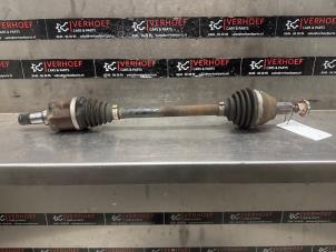 Gebruikte Aandrijfas links-voor Volkswagen Polo VI (AW1) 1.0 MPI 12V Prijs € 175,00 Margeregeling aangeboden door Verhoef Cars & Parts