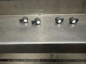Gebruikte PDC Sensor Set Volkswagen Polo VI (AW1) 1.0 MPI 12V Prijs € 100,00 Margeregeling aangeboden door Verhoef Cars & Parts