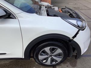 Gebruikte Scherm rechts-voor Kia Niro I (DE) 1.6 GDI Hybrid Prijs € 250,00 Margeregeling aangeboden door Verhoef Cars & Parts