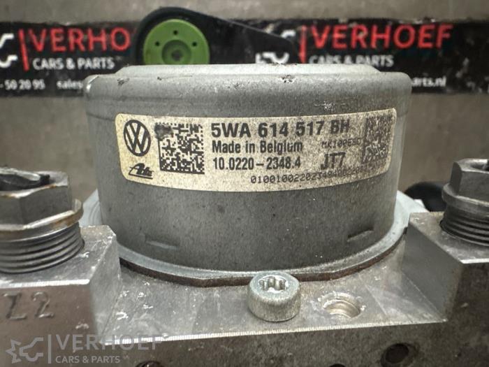 Gebruikte ABS Pomp Volkswagen Golf VIII (CD1) 1.4 GTE 16V Prijs € 225,00 Margeregeling aangeboden door Verhoef Cars & Parts