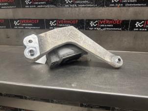 Gebruikte Motorsteun Volkswagen Golf VIII (CD1) 1.4 GTE 16V Prijs € 50,00 Margeregeling aangeboden door Verhoef Cars & Parts