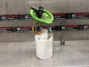 Gebruikte Benzinepomp Volkswagen Golf VIII (CD1) 1.4 GTE 16V Prijs € 50,00 Margeregeling aangeboden door Verhoef Cars & Parts