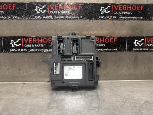 Gebruikte Bodycontrol Module Renault Arkana (RJLL) 1.6 E-Tech 145 16V Prijs € 100,00 Margeregeling aangeboden door Verhoef Cars & Parts