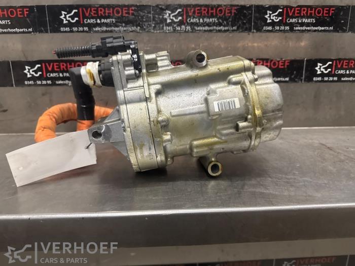 Gebruikte Aircopomp Renault Arkana (RJLL) 1.6 E-Tech 145 16V Prijs € 350,00 Margeregeling aangeboden door Verhoef Cars & Parts