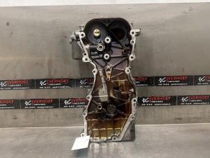 Gebruikte Distributiedeksel Renault Clio IV Estate/Grandtour (7R) 0.9 Energy TCE 12V Prijs € 60,00 Margeregeling aangeboden door Verhoef Cars & Parts