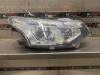 Mitsubishi Outlander (GF/GG) 2.0 16V PHEV 4x4 Koplamp rechts