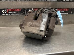 Gebruikte Remklauw (Tang) rechts-achter Mercedes S (222.0/222.1) 3.0 S-350d Prijs € 100,00 Margeregeling aangeboden door Verhoef Cars & Parts