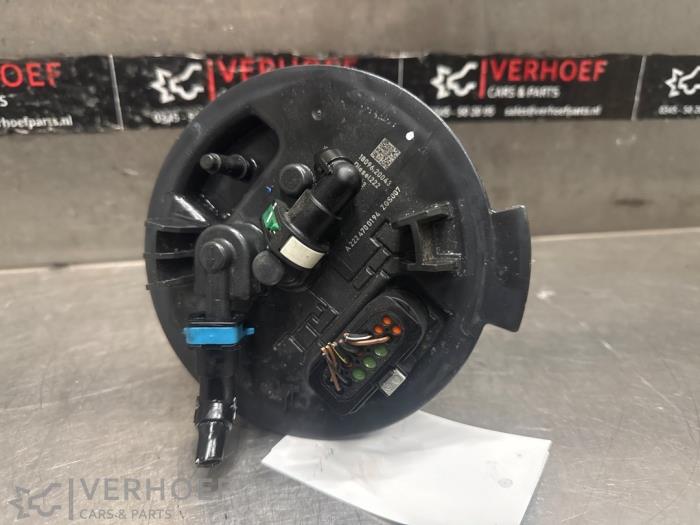 Gebruikte Dieselpomp Mercedes S (222.0/222.1) 3.0 S-350d Prijs € 100,00 Margeregeling aangeboden door Verhoef Cars & Parts