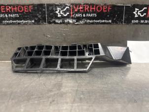 Gebruikte Bumpersteun links-achter Kia Venga 1.6 CVVT 16V Prijs op aanvraag aangeboden door Verhoef Cars & Parts