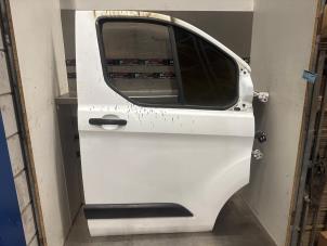 Gebruikte Portier 2Deurs rechts Ford Transit Custom 2.0 TDCi 16V Eco Blue 105 Prijs € 605,00 Inclusief btw aangeboden door Verhoef Cars & Parts