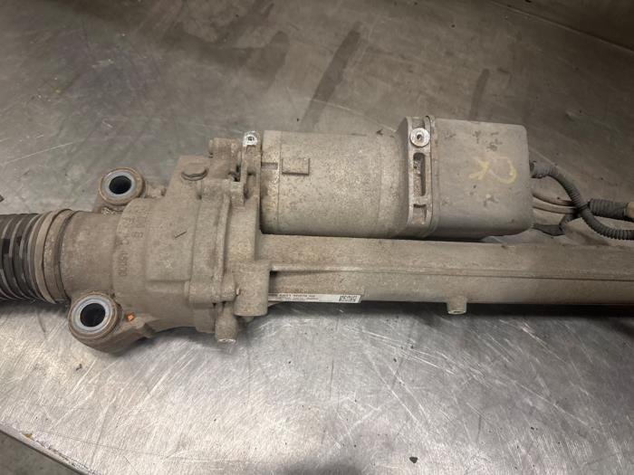 Stuurhuis Bekrachtigd van een Ford Transit Custom 2.0 TDCi 16V Eco Blue 105 2020