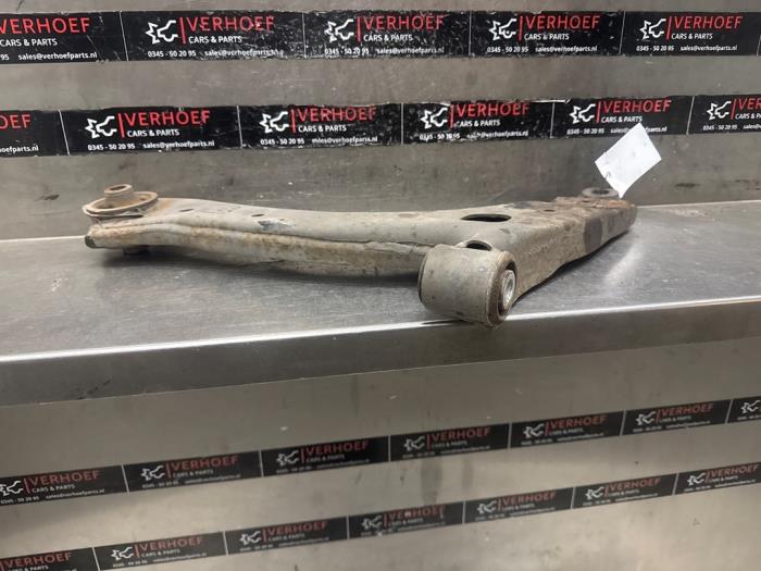 Draagarm links-voor van een Ford Transit Custom 2.0 TDCi 16V Eco Blue 105 2020