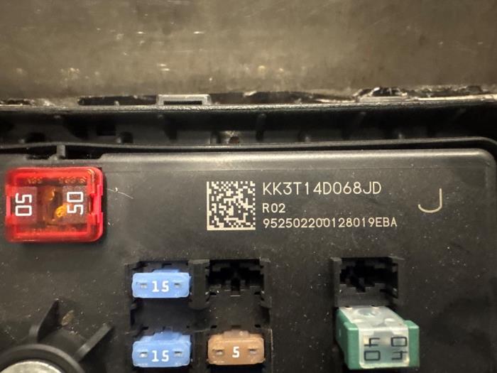 Zekeringkast van een Ford Transit Custom 2.0 TDCi 16V Eco Blue 105 2020