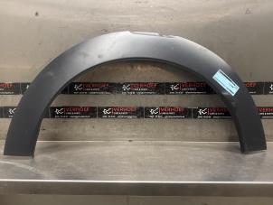 Gebruikte Wielrand achter Citroen C4 Cactus (0B/0P) 1.2 PureTech 82 12V Prijs € 35,00 Margeregeling aangeboden door Verhoef Cars & Parts